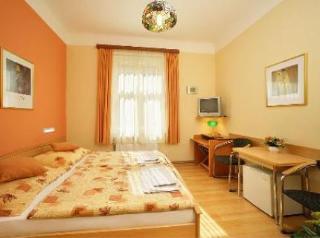 Golden Garni מלון 3*